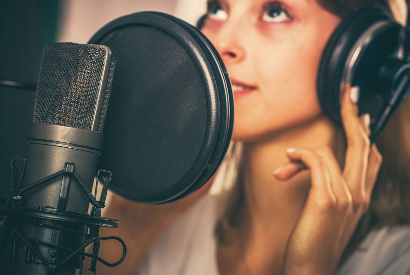 What is voiceover and what rather not forget when creating video